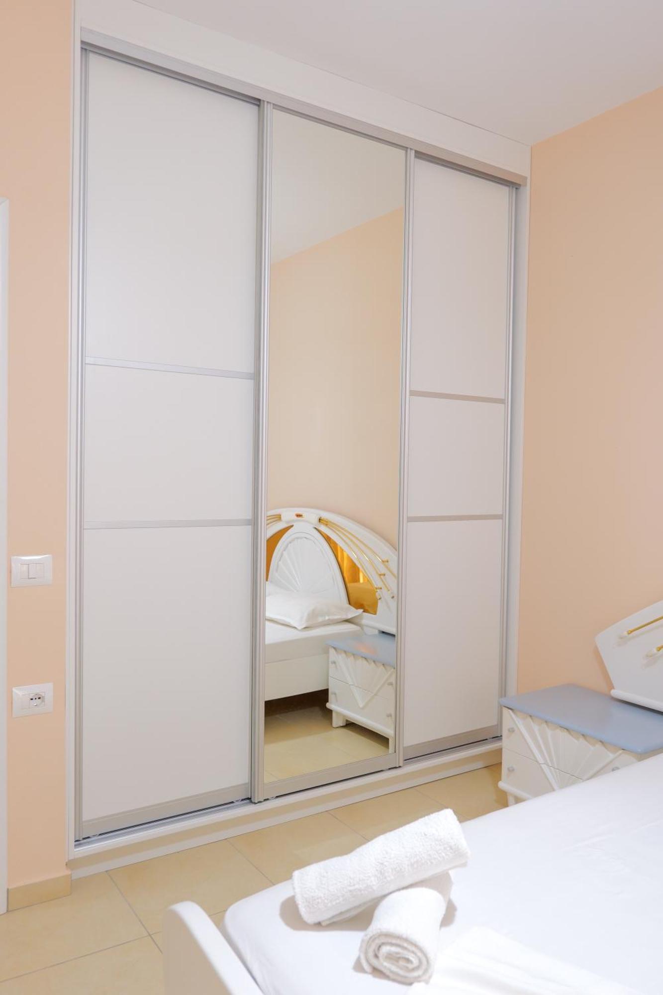 Noel Sea View Apartments Sarandë Zimmer foto